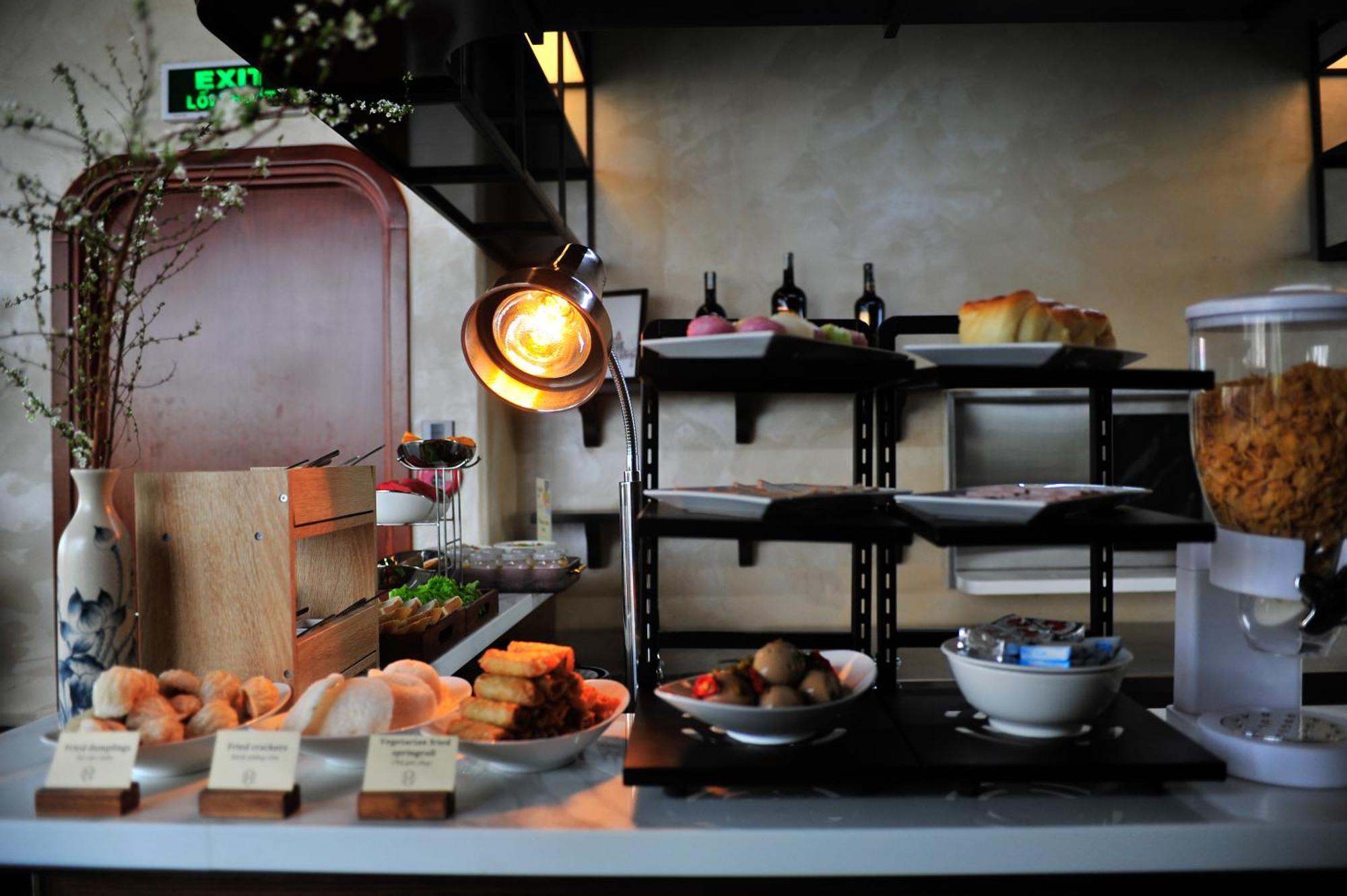 Hato Saigon Boutique Hotel & Rooftop Хошимин Екстериор снимка