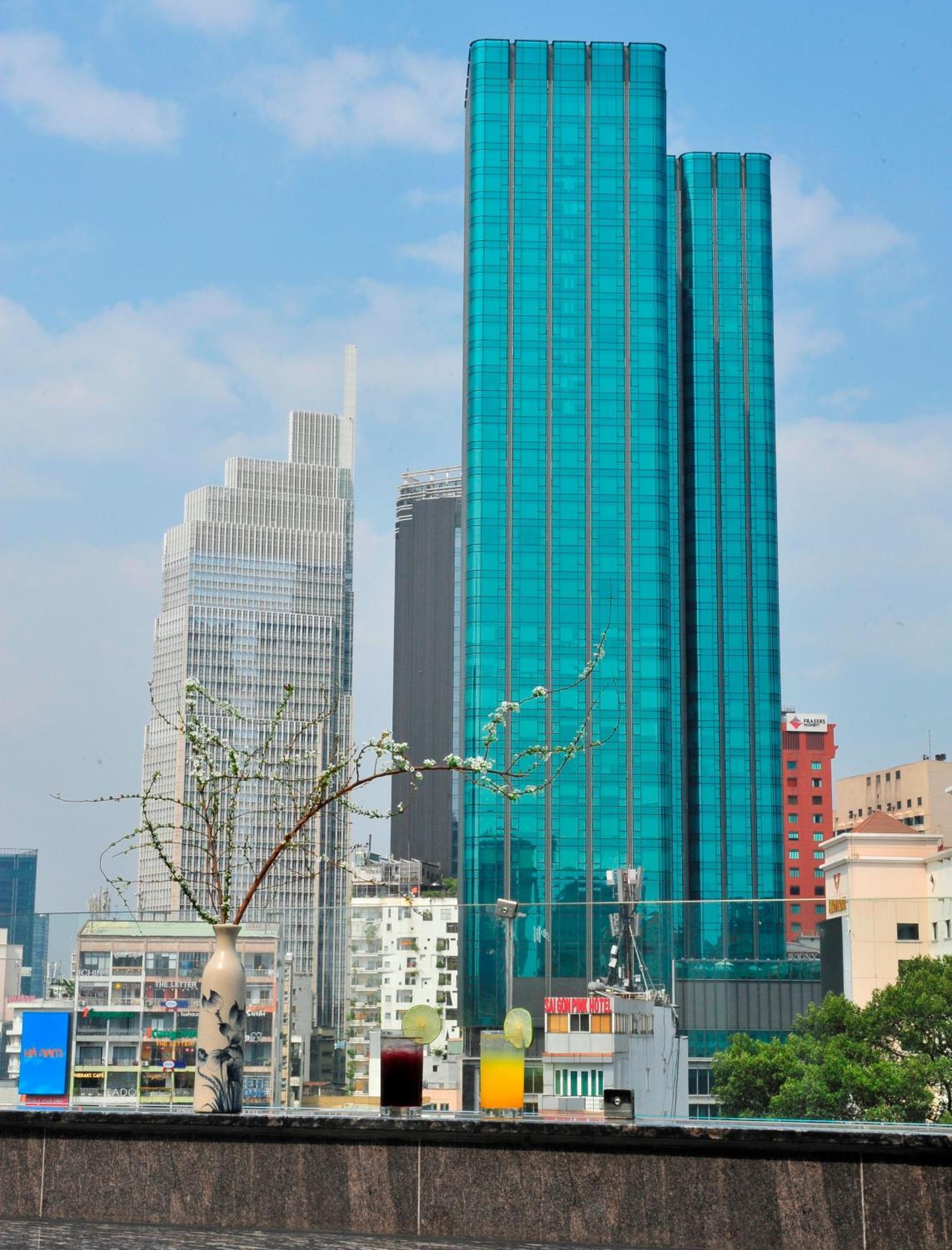 Hato Saigon Boutique Hotel & Rooftop Хошимин Екстериор снимка