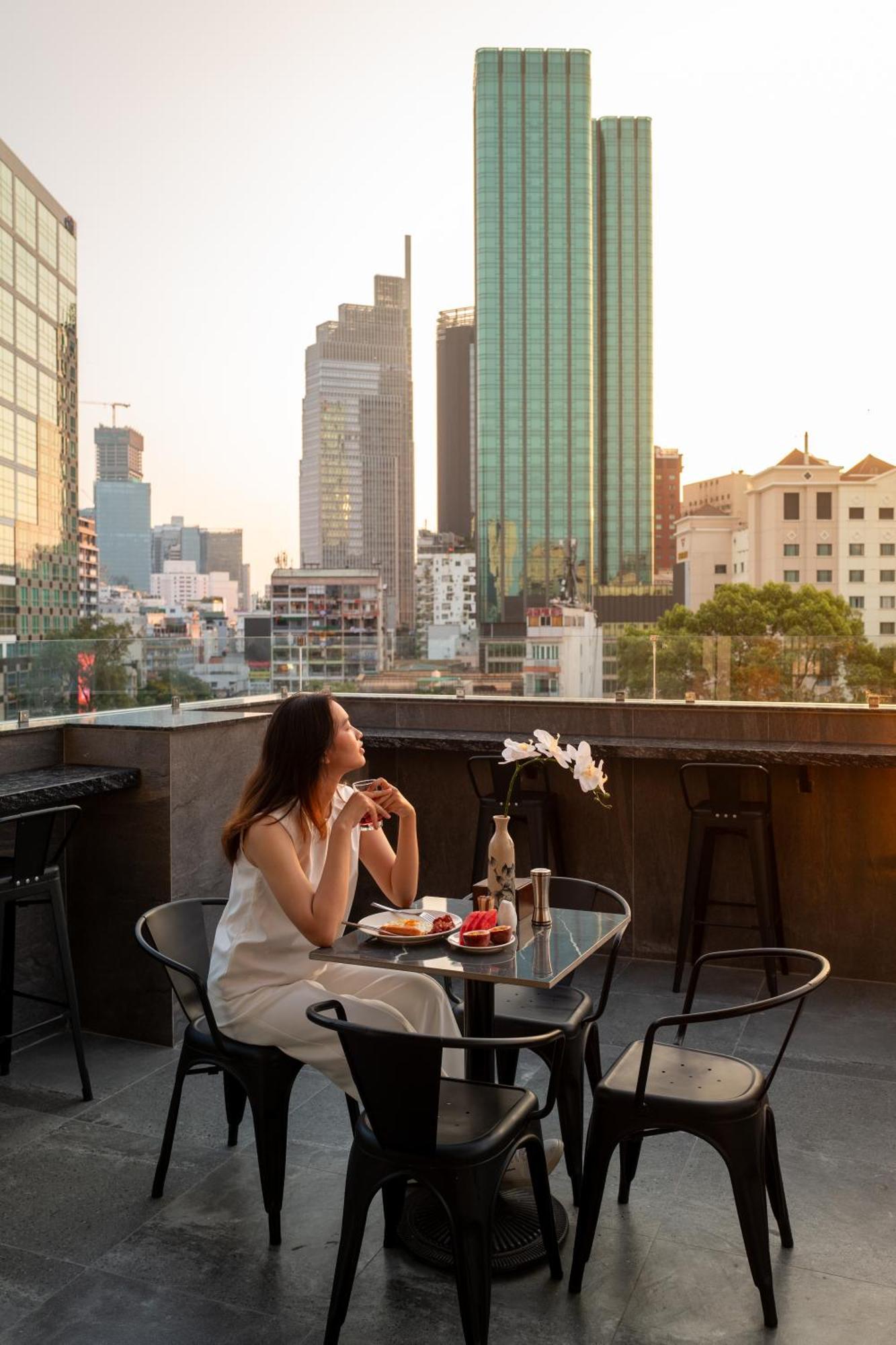Hato Saigon Boutique Hotel & Rooftop Хошимин Екстериор снимка