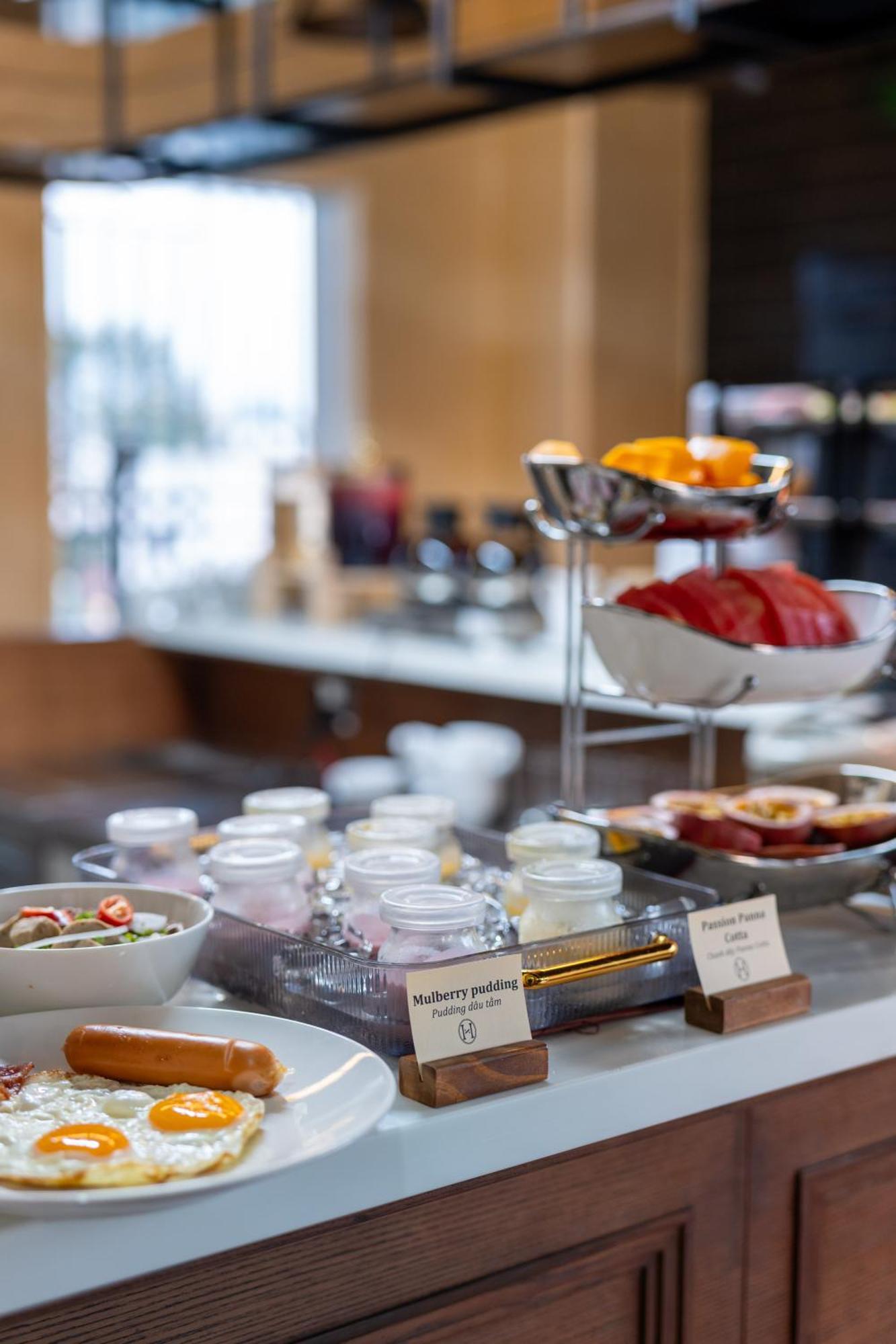 Hato Saigon Boutique Hotel & Rooftop Хошимин Екстериор снимка
