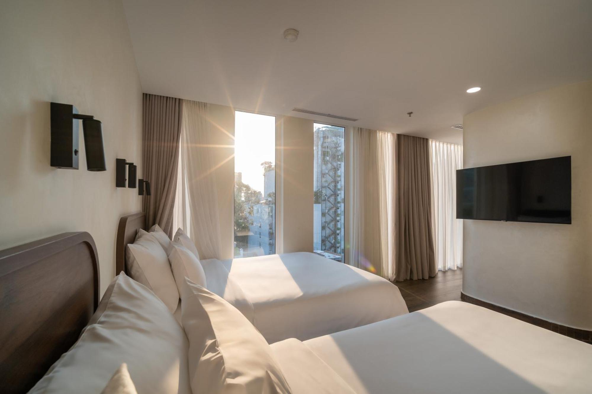 Hato Saigon Boutique Hotel & Rooftop Хошимин Екстериор снимка
