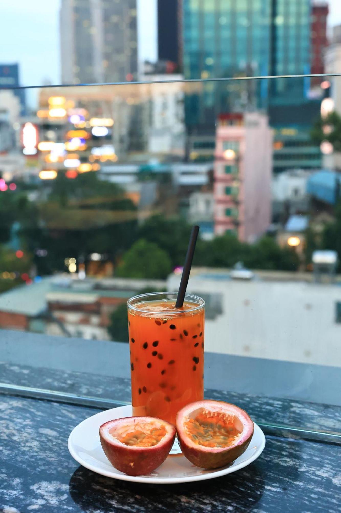 Hato Saigon Boutique Hotel & Rooftop Хошимин Екстериор снимка