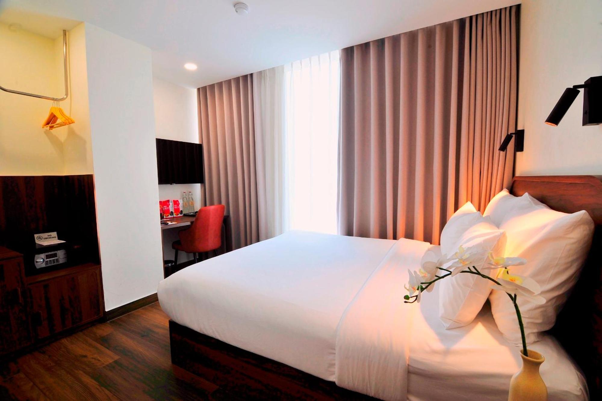 Hato Saigon Boutique Hotel & Rooftop Хошимин Стая снимка
